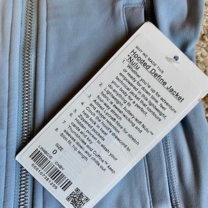 Lululemon NWT hooded define jacket
